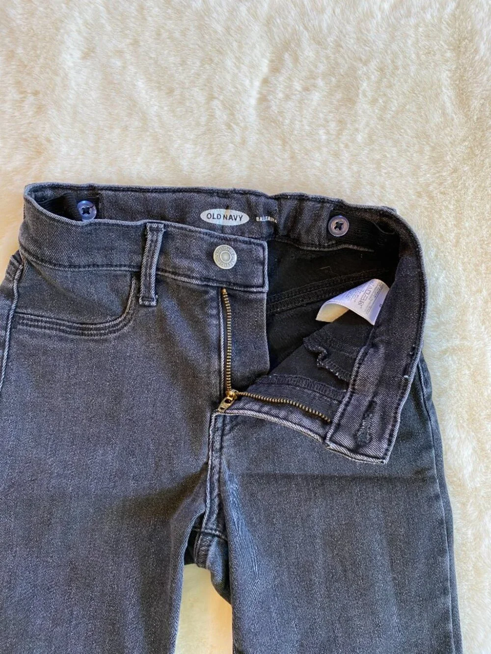 Old Navy black denim shorts Girl's size 10 Ballerina, adjustable waistband